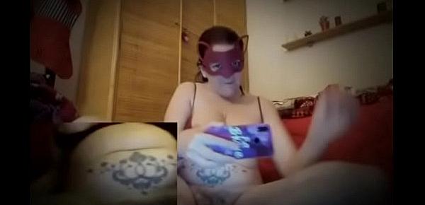  Orgasmo bagnato doppia webcam sei pronto a godere con quella grande troia di tua madre